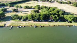 Camping in Groblershoop - Boegoeberg Dam Holiday Resort