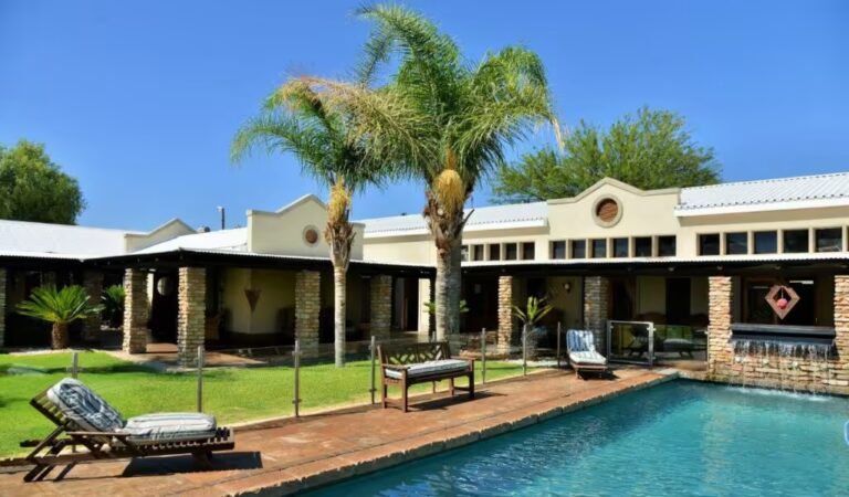 Thuru Game Lodge Accommodation in Groblershoop